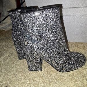 Marc Fisher booties 7.5m SPARKLE